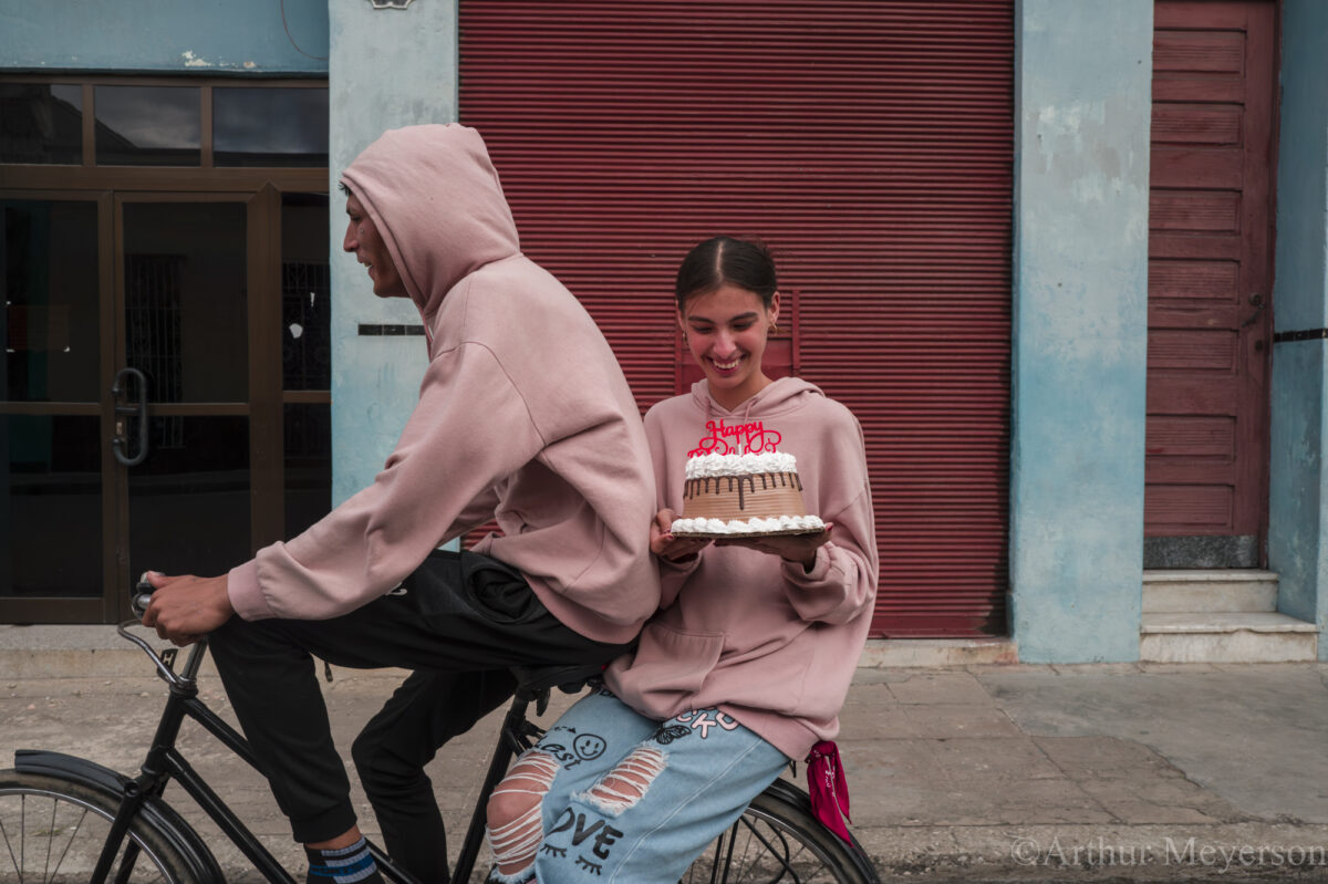 Birthday Cake Delivery, Camaguey